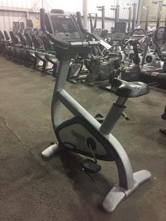 Star Trac Pro 9-6330-SINTPO Upright Bike w/ Dynamic Heart Rate Control. S/N PB70214152.