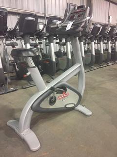 Star Trac Pro 9-6330-SINTPO Upright Bike w/ Dynamic Heart Rate Control. S/N PB70313987.