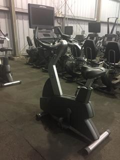 Life Fitness 95ci Life Cycle Inspire Upright Bike w/ KOPS Leg Position & LED Console. S/N CEM107338.