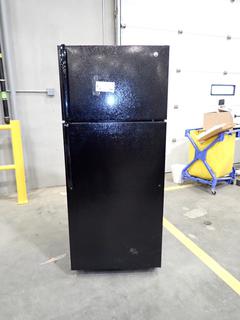 General Electric Model GTH18GBDERBB Fridge/Freezer. SN SZ810616 *Note: This Item Is Located At 7103 68AVE NW- Location 2*