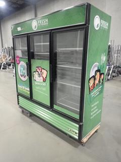 True GDM-72-LD 3/4hp 115V Single Phase 3-Door Refrigerator. SN 7867469 *Note: This Item Is Located At 7103 68AVE NW- Location 2*