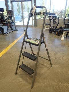 Gorilla Easy Reach 3ft Step Stool w/ Tray *Note: This Item Is Located At 7103 68AVE NW- Location 2*