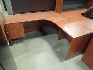 70in X 66in X 24in (W) X 29in (H) L-Shaped Office Desk. *Note: This Item Is Located At 7103 68AVE NW- Location 2*