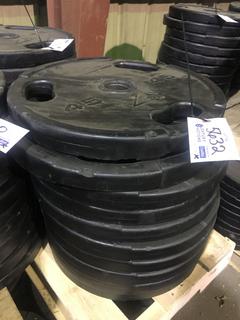 (10) 45lb Weight Plates.
