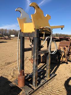 Premier Model U144PD Hydraulic Top Drive w/ 2 1/2in Hex-Drive 6 1/2in Bit And Stand To Fit 250 Series Or CAT 325 Excavator. SN 0SC1706H1X