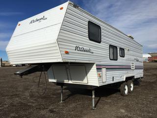2000 Forest River Wildwood Fifth Wheel Trailer S/N WDR13887 c/w Roof AC, Furnace. Has Been Winterized.