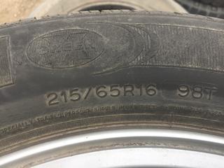 (4) Michelin Tires 215/65 R16 w/ Hyundai Rims.