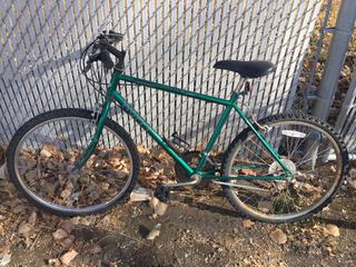 Huffy Superia 15 Speed Mountain Bike.