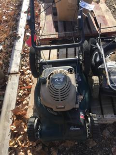 Craftsman / Briggs & Stratton 6.5 Hp 21" Lawnmower. *Requires Repair*