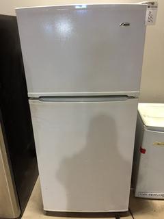 30" Amana 2 Door White Fridge/Freezer.