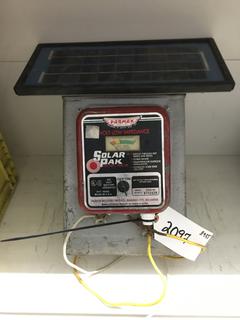 Solarpak Electric Fencer S/N 4732429.