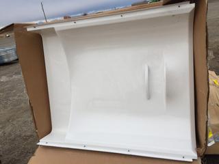 Maax Fiberglass Shower Wall - Essence SH 4834 - White 48" x 34" x 60". *Damaged*