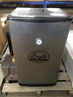 Bradley Electric Smoker 120 Volt S/N 03080628.