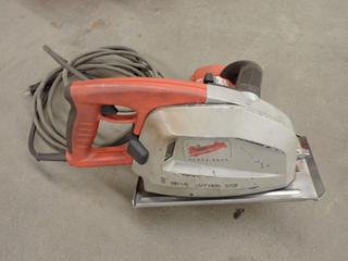 Milwaukee 3700RPM 13Amp 120V 8in Metal Cutting Saw C/w Extra Blades And Case. SN A358906-100159