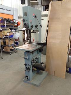 2016 King Industrial 7Amp 220V Single Phase 17 In. Variable Speed Wood/Metal Band Saw w/ 1720 RPM, Spare Blades and Variable Speed Display. SN 16485-055. *Note: Buyer Responsible For Load Out*
