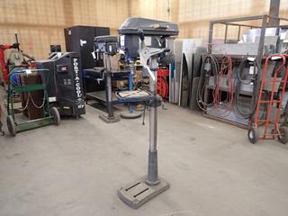 Mastercraft Maximum Model 55-5928-4 12Amp 16-Speed 120V 15 In. Floor Drill Press. SN W03-12-51 *Note: Buyer Responsible For Load Out*