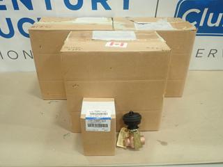 (36) Unused Johnson Controls 1/2 In. Normally Open Terminal Unit Valves with V-4000 Actuator, Part VTM-TN007-412 (S-4-3)