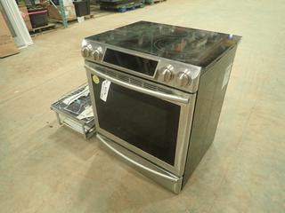 Samsung Electric Range/Stove, 30 In. Glass Top, Self-Cleaning, Model NE58F9710, *Note: Glass Top Cracked* (O-5-1)