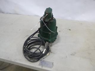 Zoeller Co. Submersible Pump, Model BN 152-B,  8.5A, 024 HP, Part 152-0005  (T-3-2)