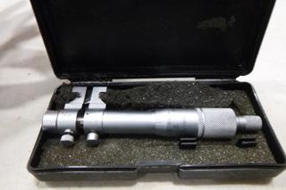 Mitutoyo 2 In. Micro Groove Caliper (E2)