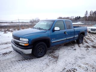 2001 Chevrolet Silverado 1500 Extended Cab 2WD c/w 4.8L Vortec, Showing 295,698 Kms, 255/70R16 Tires at 40%, Rears at 20%, 6 Ft. 5 In. Box, VIN 1GCEC19V91Z232806 *Note: Runs, Does Not Drive, Starts w/ Boost, Passenger Rear Door Does Not Open, Damage and Rust*