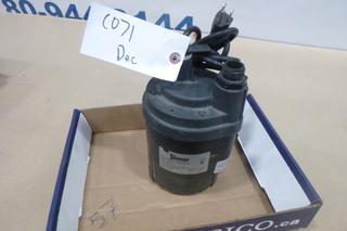 Simer Submersible Utility Pump, Model 2325-02, 115V, 8.8A, 1/4 HP (M-3-2)