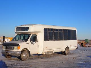 2003 Ford E-450 SD Dual Rear Wheel 21 Passenger Bus c/w 6.0L V8 Power Stroke, A/T, Showing 257,747 Kms, Roof Air, VIN 1FDXE45F13HB82653 *Note: Does Not Run*