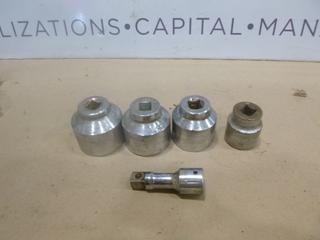 (1) 2-7/16 In. Socket, (1) 2-5/16 In. Socket, (1) 2-1/18 In. Socket, (1) 1-5/8 In. Socket, (1) 3/4 Drive Stubby Extension (F2)