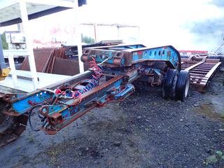 1985 Peerless Pace Tridem Axle Low Bed Trailer C/w 40ft Deck, Breakaway Neck, Drop Deck, 275/70R22.5 Tires @ 50%, Steel Rims, And Jeep Unit. VIN 1PLA00920FEM39200 *Note: Parts Only, No Decking*