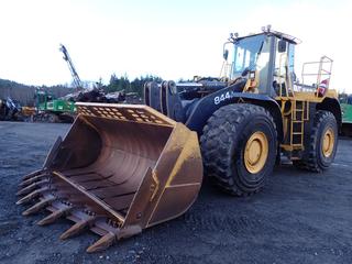 2006 John Deere 844J Front End Wheel Loader C/w Light Package, John Deere 11ft W 6.25 Yard Dig Bucket, Delco Electronics Radio And 29.5R25 Tires. Showing 8352hrs, 1219 Miles. SN DW844JX607626