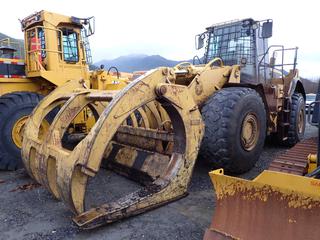 2001 Caterpillar 980G Front End Wheel Loader C/w Log Grapple, Light Package, Brush Guard, Kidde Vehicle Fire Suppression System, Motorola C Radio And 29.5R25 Tires. Showing 51,440hrs. SN 2KR04300 *Note: Front Window Cracked*