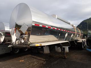 1996 Tremcar 40ft Tridem Stainless Steel Tanker Trailer C/w 6,000 Gallon Capacity, (Water), 43,200Kg GVWR, Insulated, Air Bag Suspension, Hendrickson Suspension, Rear Spray Bar And 11R22.5 Tires @ 90%, Dayton Steel Rims. VIN 2LT142L38TR000832