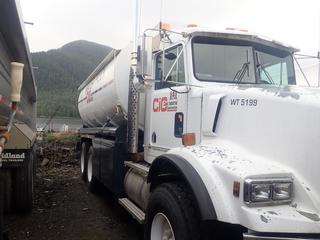 1978 Western Star T/A Water Truck C/w Cat C12 Engine, Sn 2KS66979, PTO, 27,500 GVWR, 11R24.5 Tires And Steel Rims. VIN L0NDPO0793201