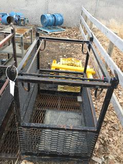 Manbasket 32" x 48" x 48".