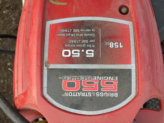 Briggs & Stratton 550 Series Pressure Washer c/w Wand. *Requires Repair*.