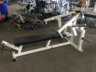 Lever ISO - Lateral Chest Press.