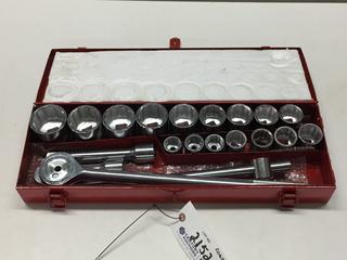 Power Fist 3/4" Drive 1" Socket Wrench Set. *Incomplete*.