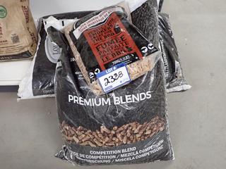(2) 40lb Bags of BBQ Hardwood Pellets & 700G Wood Bits.