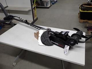 Motor Guide Wireless Trolling Motor, S/N 324-2, 8M4000827.