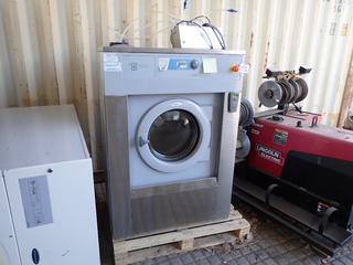 Electrolux Industrial Washer W4240H with Oiler and Threading Dies.