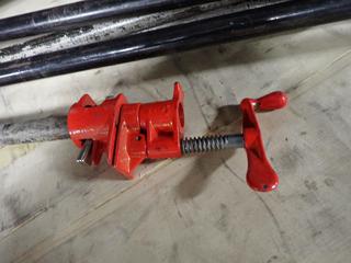 Quantity of Pipe Clamps.