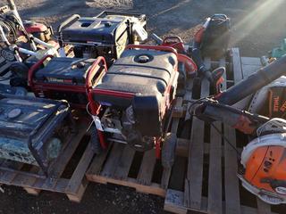 Craftsman 5600 Watt Briggs & Stratton Generator. *Requires Repair*.