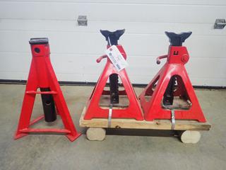 (2) 6-Ton Jack Stands C/w (1) 12-Ton Support Stand *Note: Missing (1) Pin*