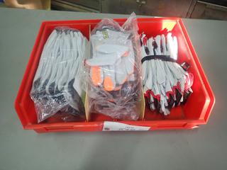 Qty Of Size Small, Med And Large Work Gloves