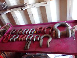 Qty Of Assorted Shackles