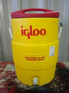 Igloo 400 Series 10-Gal Industrial Water Cooler