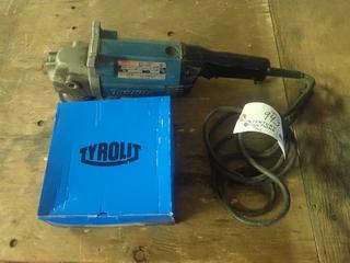 Makita Model GA7910 115V 7in Angle Grinder C/w (10) Unused Tyrolit 7in X 9/32in X 7/8in Grinding Wheels 