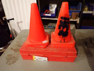 (2) Flare Kits C/w (4) 1ft Safety Cones