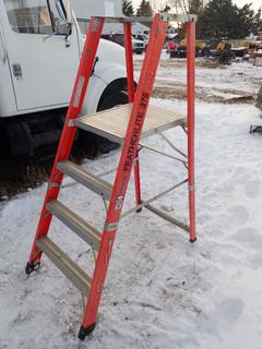 Featherlite Platform Step Ladder