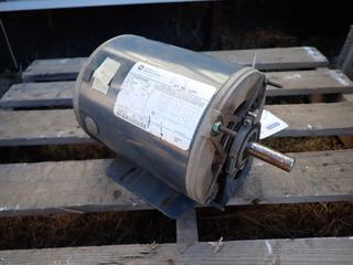 GE Model 5K46KN4085 3/4hp 208-230/460V A-C Motor. SN SVL399580